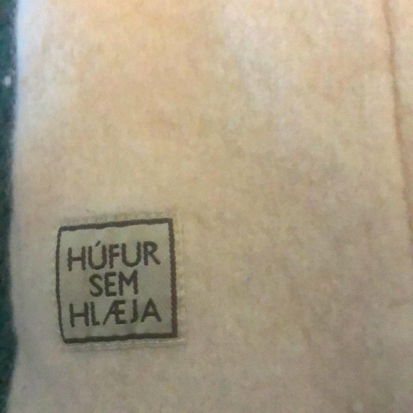 Icelandic jacket ivory worn some pilling could do with a shave or lint brush - Picture 1 of 6